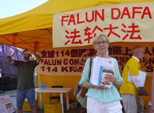 Image for article Warsawa, Polandia: “Sungguh Memalukan Dimana [Pengambilan Organ Paksa] Sedang Terjadi di Abad Ke-21”