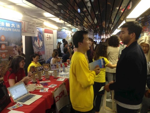 Image for article Memperkenalkan Falun Dafa di King College London