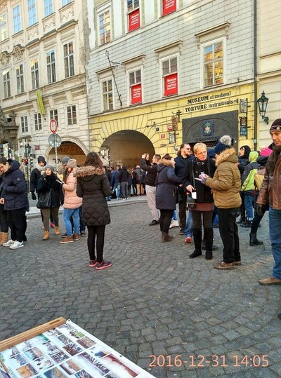 Image for article Republik Ceko: Meningkatkan Kesadaran Terhadap Penganiayaan Falun Gong Oleh Rezim PKT di Malam Tahun Baru