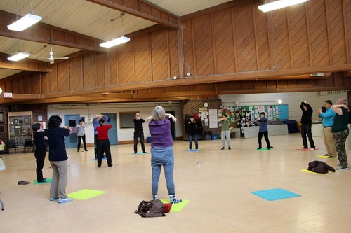 Image for article Memperkenalkan Falun Gong di Pusat Komunitas Toronto