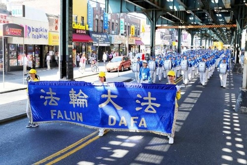 Image for article Penonton Parade di New York: 