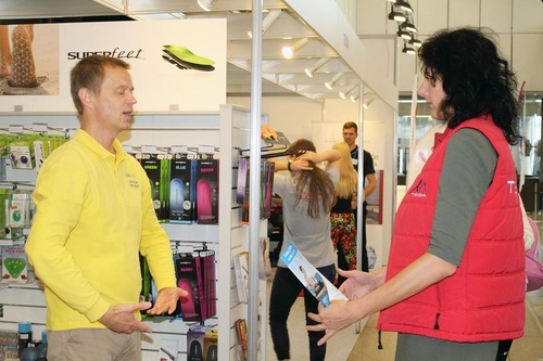 Image for article ​Lituania: Memperkenalkan Falun Gong di Festival Olahraga