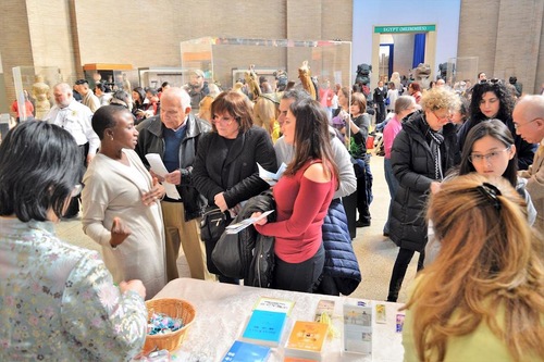 Image for article Falun Gong Tampil di Perayaan Tahun Baru Imlek di Museum Penn