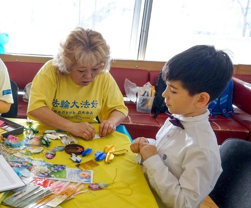 Image for article Rusia: Membawa Keindahan Sejati-Baik-Sabar ke Lebih Banyak Orang