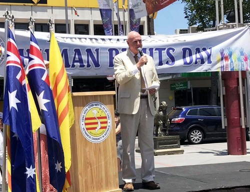 Image for article Australia: Rapat Umum Warga Vietnam Australia untuk Mendukung Falun Gong pada Hari Hak Asasi Manusia