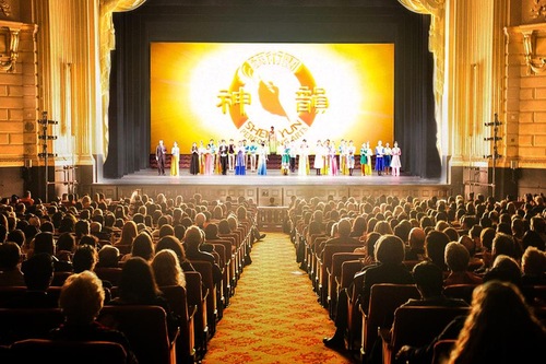 Image for article Shen Yun Menyebarkan “Keindahan dan Harapan” di Seluruh Amerika Utara Selama Tahun Baru