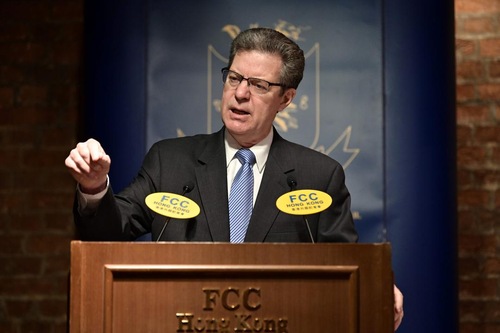 Image for article Hong Kong: Duta Besar Amerika untuk Kebebasan Umat Beragama Internasional Menyerukan Diakhirinya Penganiayaan Falun Gong