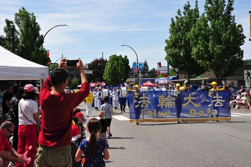 Image for article Kanada, Ukraina, Amerika, dan Jepang: Berpartisipasi dalam Kegiatan Komunitas dan Meningkatkan Kesadaran Terhadap Penganiayaan oleh Rezim Komunis Tiongkok