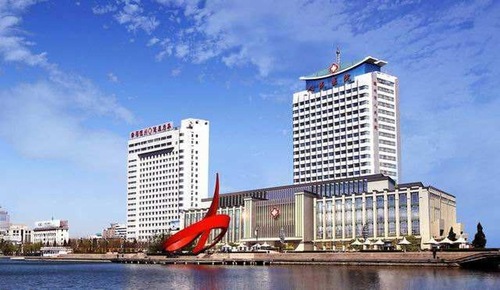 Image for article Sementara Kota Tiongkok Melaporkan “Nol” Pasien Coronavirus, Namun Rumah Sakit Ini Sibuk Mengobati Kasus Baru dan yang Kambuh