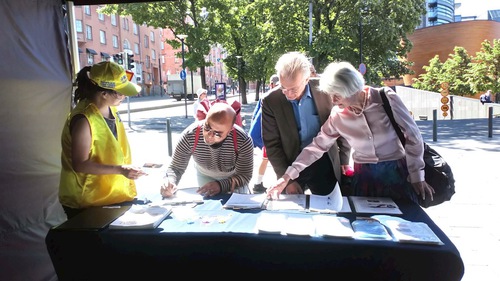 Image for article Helsinki: Orang-Orang Menyuarakan Dukungan terhadap Falun Gong di Ibu Kota Finlandia