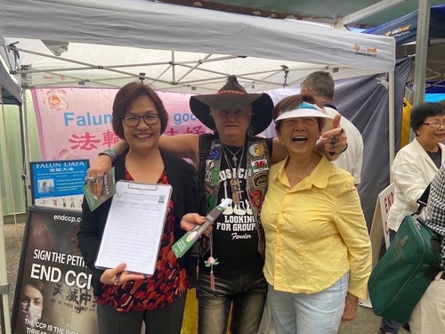 Image for article Australia: Warga Queensland Menandatangani Petisi untuk Mengakhiri PKT