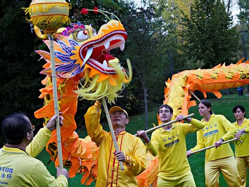 Image for article Surat Kabar Jerman: Praktisi Falun Gong Dijebloskan ke Kamp Kerja di Tiongkok, Menemukan Kebahagiaan di Lünen 
