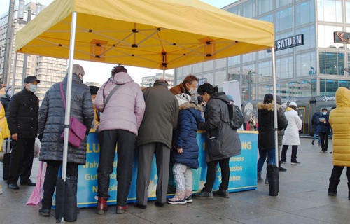 Image for article Praktisi di Berlin Mengungkap Penganiayaan PKT 