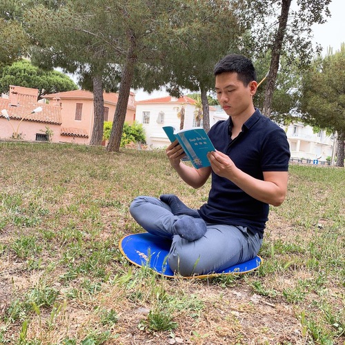 Image for article Prancis: Praktisi Falun Dafa Mengungkapkan Rasa Terima Kasih Mereka kepada Guru