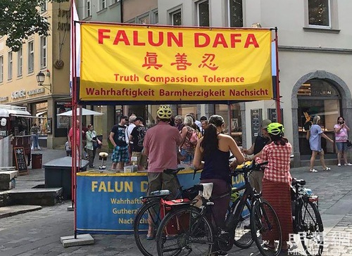 Image for article Jerman: “Kami Memboikot Rezim PKT Bukan Rakyat Tiongkok!”