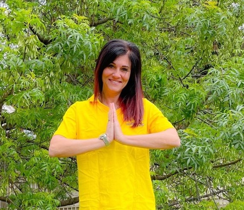 Image for article Ungkapan Seorang Pengajar di Melbourne Saat Mengucapkan Selamat Festival Pertengahan Musim Gugur kepada Guru: “Falun Dafa Memberi Saya Rasionalitas dan Keberanian”