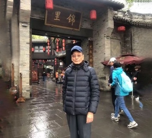 Image for article Pria Lansia Sembuh Dari Gagal Paru-Paru Setelah Dengan Sungguh-sungguh Melafalkan Falun Dafa Baik