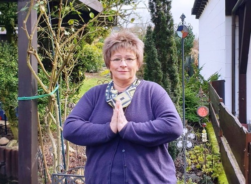 Image for article Pengalaman Mendekati Kematian Membawa seorang Ibu Tunggal Mengenal Falun Dafa