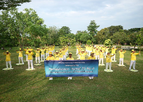 Image for article Denpasar, Bali: Mengenang Permohonan Damai 25 April 1999 di Beijing