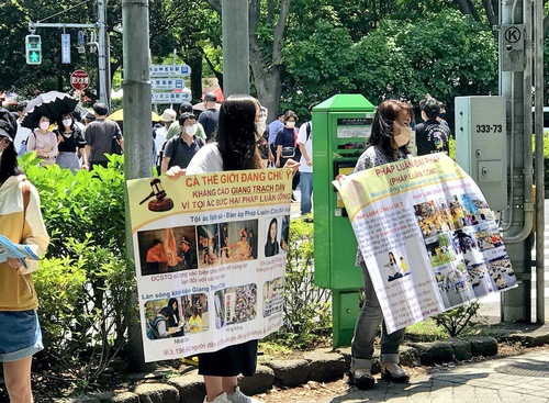 Image for article Tokyo: Praktisi Meningkatkan Kesadaran Falun Dafa di Festival Vietnam