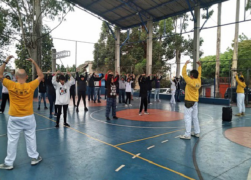 Image for article Brasil: Siswa di Sao Paulo Menyukai Falun Gong
