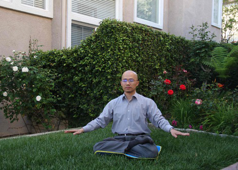 Image for article Tunanetra dan Gangguan Penglihatan Dapat Melihat Lagi (Bagian IV) -- Kisah tentang Kekuatan Peningkatan Kesehatan Falun Dafa