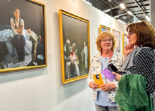 Image for article Gothenburg, Swedia: Pameran Seni Internasional Zhen Shan Ren Menyentuh Pengunjung