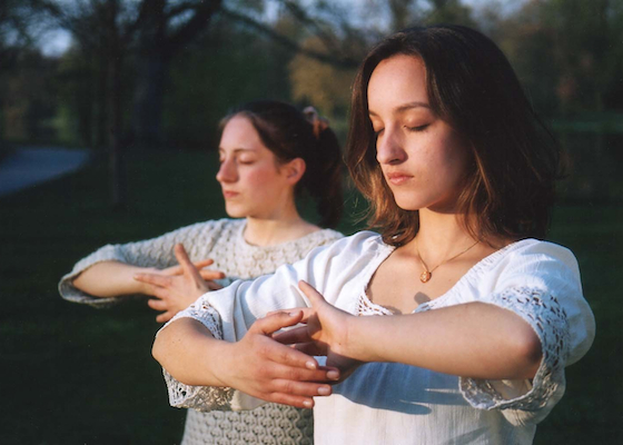 Image for article Seorang Wanita Keras Berubah Menjadi Menantu Perempuan yang Baik Hati