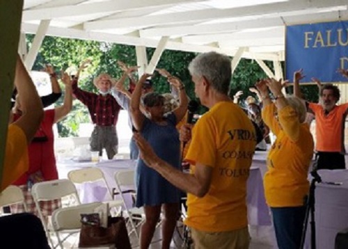 Image for article Puerto Riko: Pengunjung Festival Kebangkitan Holistik Senang Belajar Falun Dafa