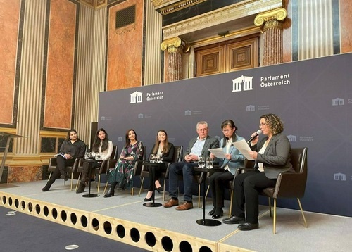 Image for article Austria: Laporan Langsung dari Korban Penyiksaan Mengekspos Kerja Paksa dan Kebrutalan di Tiongkok