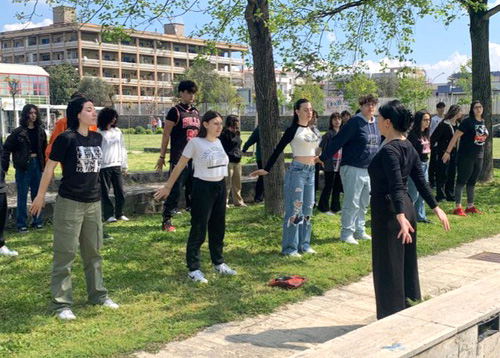 Image for article Italia: Siswa SMA Merasa Ketenangan Dari Falun Gong