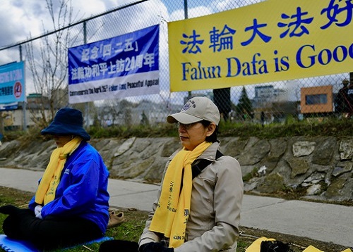 Image for article Ottawa, Kanada: Praktisi Mengadakan Rapat Umum untuk Menandai Permohonan Damai 25 April