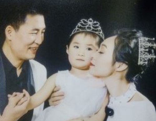 Image for article Berkabung atas Kehilangan Ayah karena Penganiayaan terhadap Falun Gong