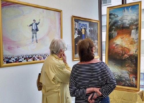 Image for article Pau, Prancis: Pameran Seni Menyentuh Pengunjung