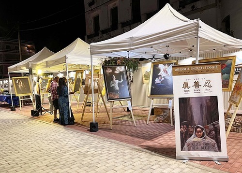 Image for article Edipsos, Yunani: Pemirsa Tersentuh oleh Pameran Seni Sejati-Baik-Sabar