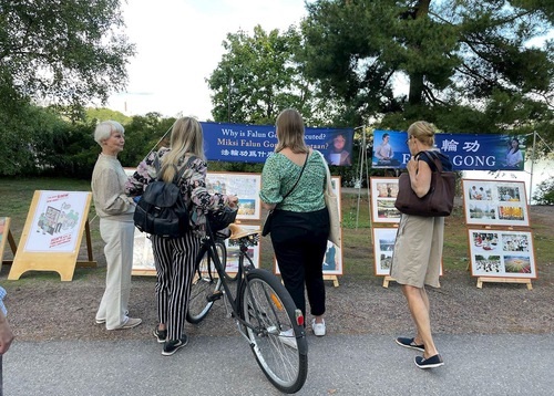 Image for article Finlandia: Pameran Poster Hentikan Pengambilan Organ Paksa Diadakan di Helsinki
