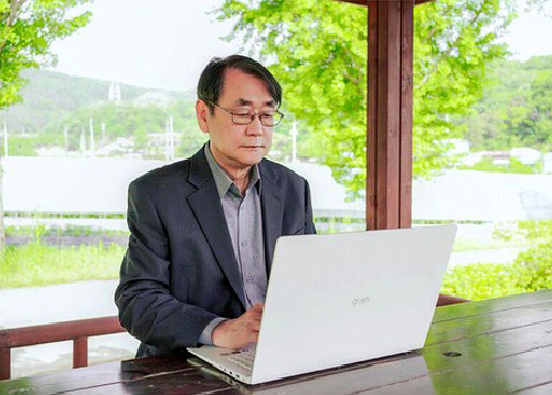 Image for article Veteran Media Korea Selatan Menemukan Arti Hidup yang Sebenarnya