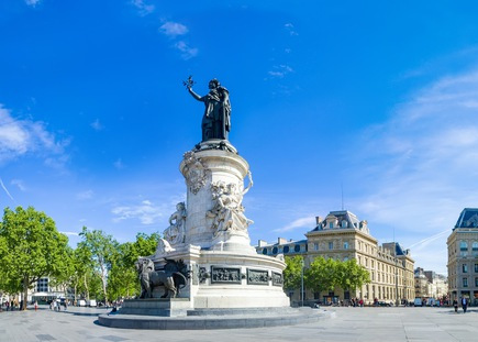 Image for article Prancis: Lebih dari Seribu Praktisi Falun Dafa Bergabung Dalam Parade di Paris, Mendapatkan Dukungan Masyarakat