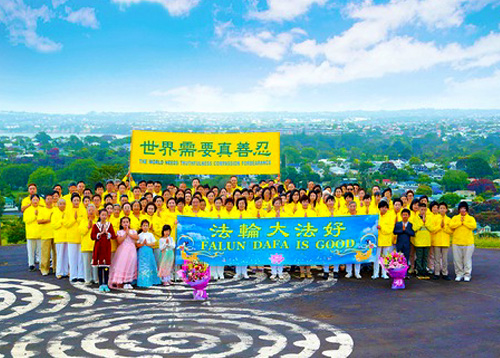 Image for article Praktisi dari Australia dan Selandia Baru Mengucapkan Selamat Tahun Baru kepada Guru dan Berterima Kasih atas Anugerah Penyelamatannya