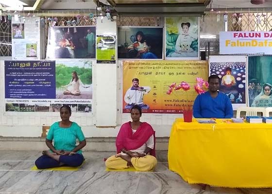 Image for article India: Falun Dafa Menjadi Daya Tarik Besar di Dua Pameran Buku Besar