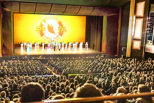 Image for article Shen Yun Tampil di Karibia, Amerika Utara, Eropa, dan Asia: “Ini Benar-benar Pekerjaan Tanpa Pamrih”