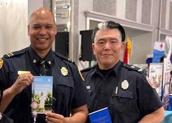 Image for article Markham, Ontario: Petugas Polisi Menyatakan Dukungannya terhadap Falun Dafa di Acara Komunitas