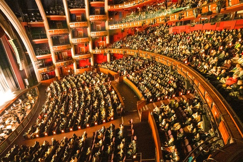 Image for article Shen Yun Menggemparkan Dunia dan Karya Seninya Membawa Harapan