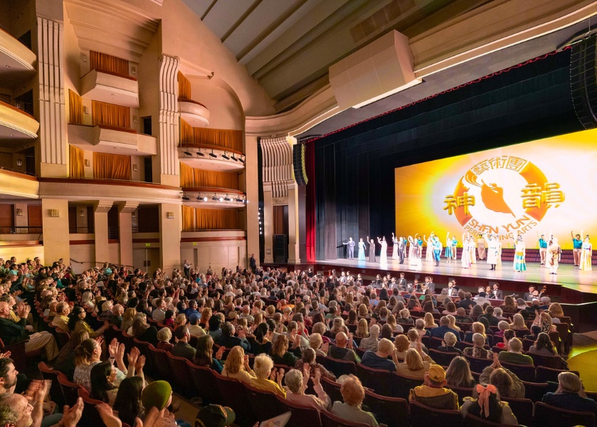 Image for article Penonton Teater Australia, Spanyol, dan Amerika Tersentuh oleh Shen Yun: “Pesan Cinta Kasih dan Kebaikan”