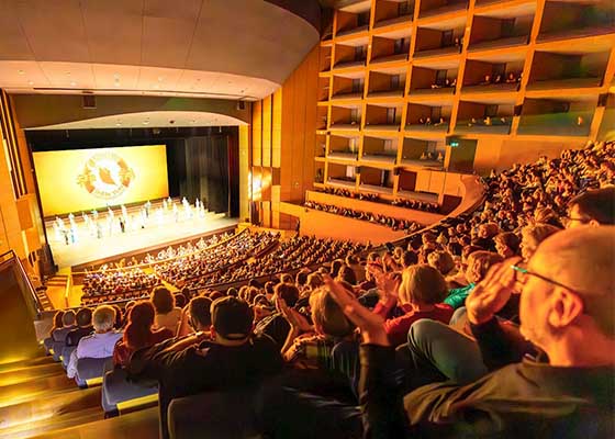 Image for article Penonton Eropa dan Amerika Utara Merekomendasikan Shen Yun: “Hiburan Berkualitas Tinggi”