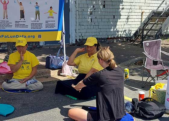 Image for article Nova Scotia, Kanada: Memperkenalkan Falun Dafa Pada Acara Komunitas