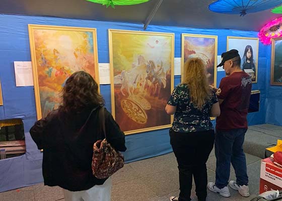 Image for article Saipan: Pameran Seni Zhen Shan Ren Berpartisipasi dalam Festival Flame Tree Arts ke-44