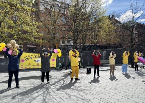 Image for article Praktisi Falun Dafa di Finlandia Merayakan Hari Falun Dafa Sedunia