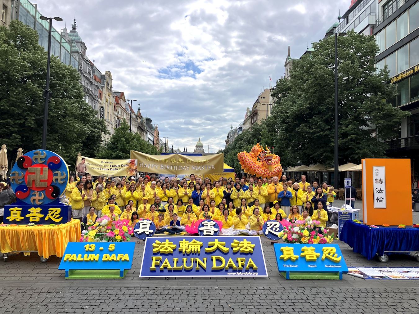 Image for article Praha, Republik Ceko: Merayakan Hari Falun Dafa Sedunia
