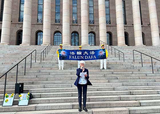 Image for article Aksi Damai di Finlandia Menyerukan Diakhirinya Penganiayaan yang Dilakukan oleh PKT